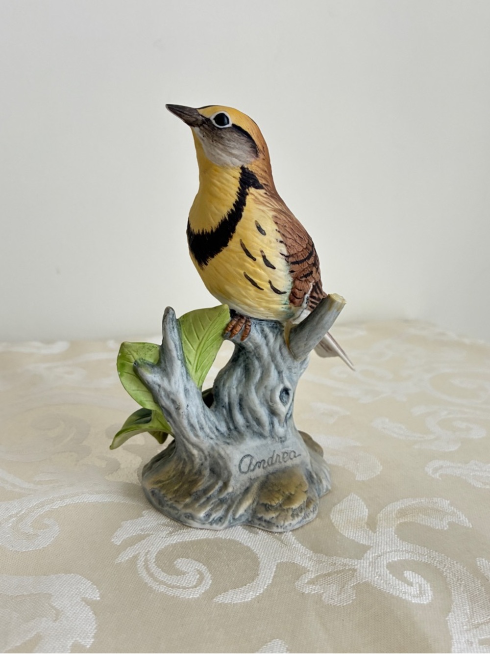 Vintage Andrea by Sadek Meadowlark Porcelain Figurine (Flawed—See Description) - Picture 5 of 10